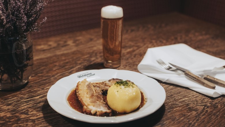 Schweinsbraten mit Waldviertler Knödel, © Niederösterreich Werbung/David Schreiber